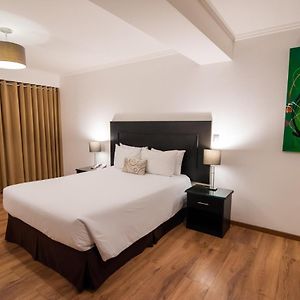 Habitación Junior con Cama King